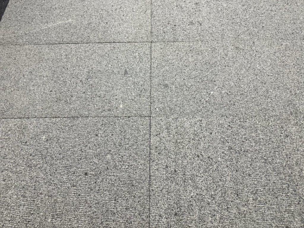 Grey Granite Chissel 3